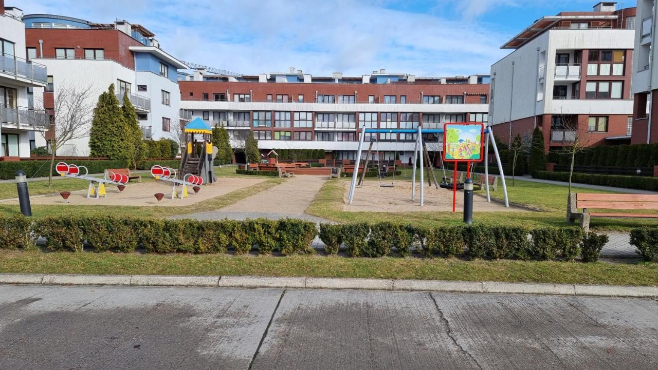 Apartament Piaskowy Jantar 2 Kolberg Exterior foto